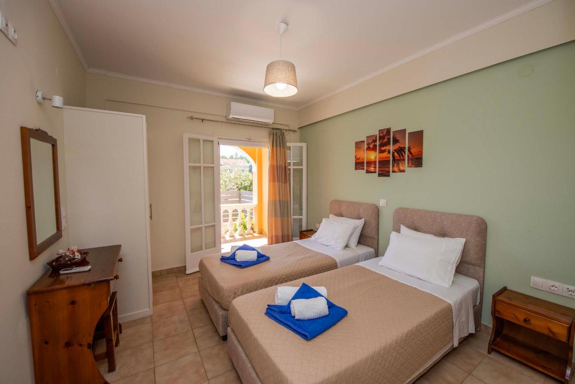Zoe Boutique Apartment Acharavi  Ngoại thất bức ảnh